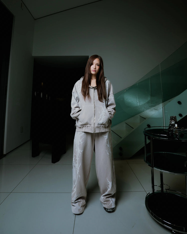 “Venom” Zip-Up (Tan) pholoh