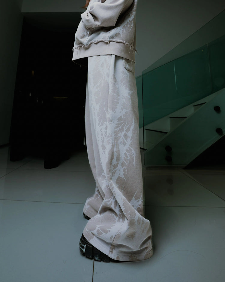 “Venom” Sweats (Tan) pholoh