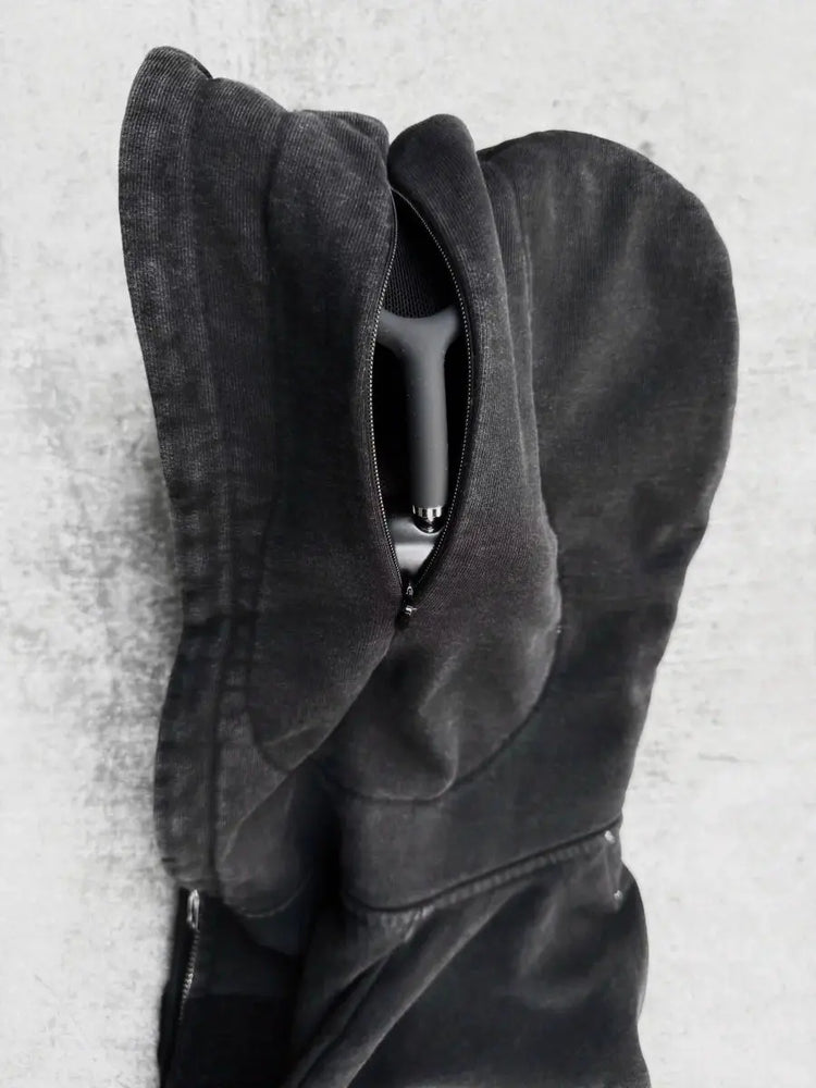 “Music Connects Us” v2 Zip (Black) - pholoh