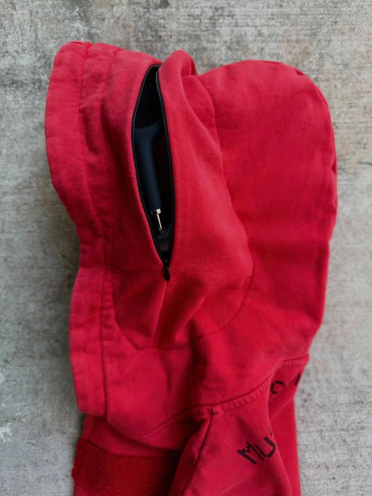“Music Connects Us” v2 Zip (Red) pholoh