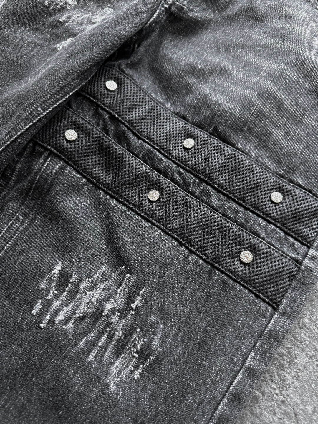 “Ichigo” Flared Jeans (Black)