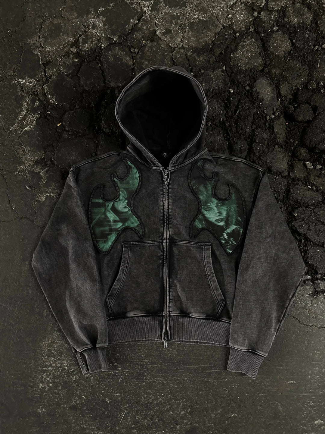 "1400" green heart zip pholoh