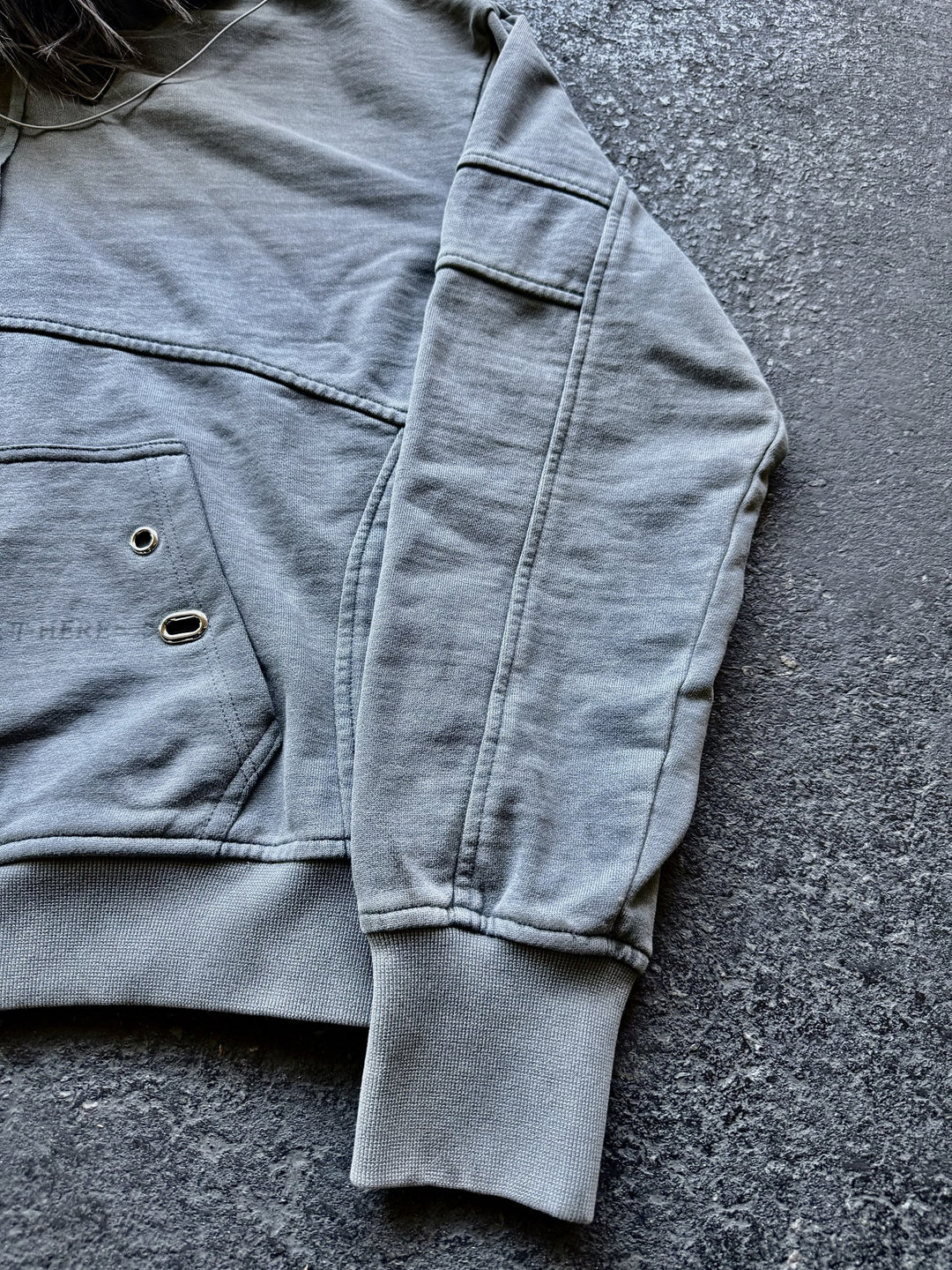 “Aux” Fur-Zip (Grey)