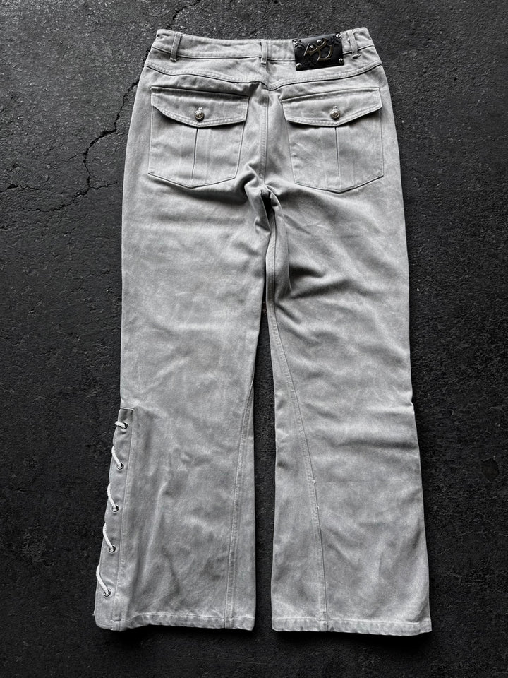 “Ichigo” Flared Jeans (White)
