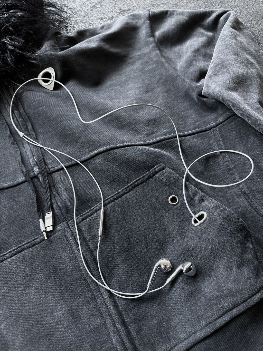 “Aux” Fur-Zip (Stone)