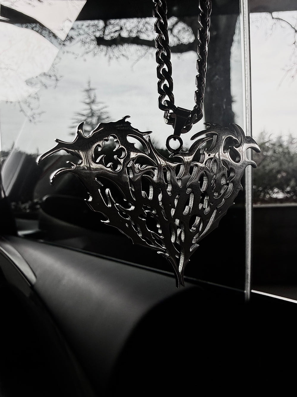 “Pholoh” Pendant Chain
