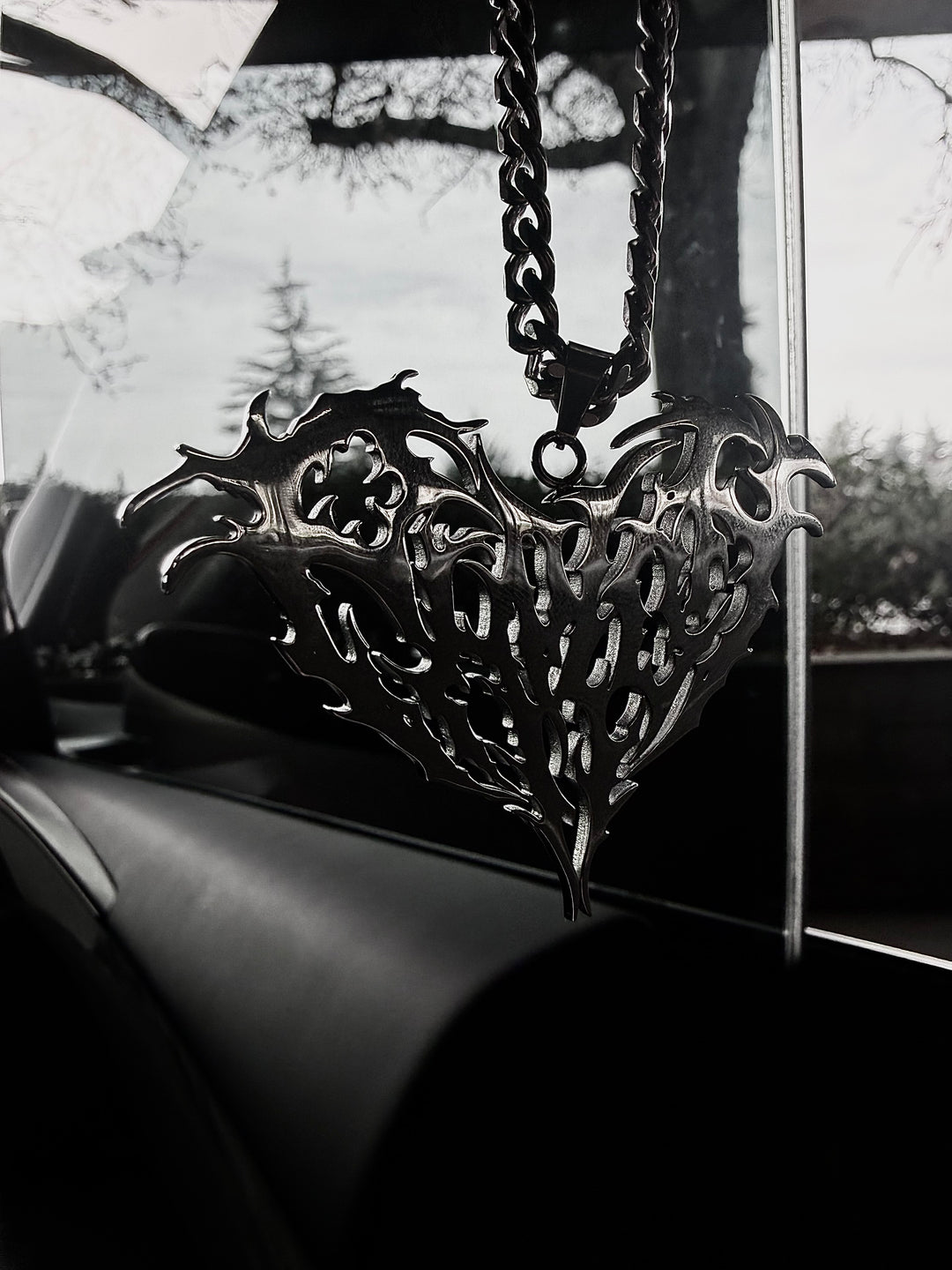 “Pholoh” Pendant Chain