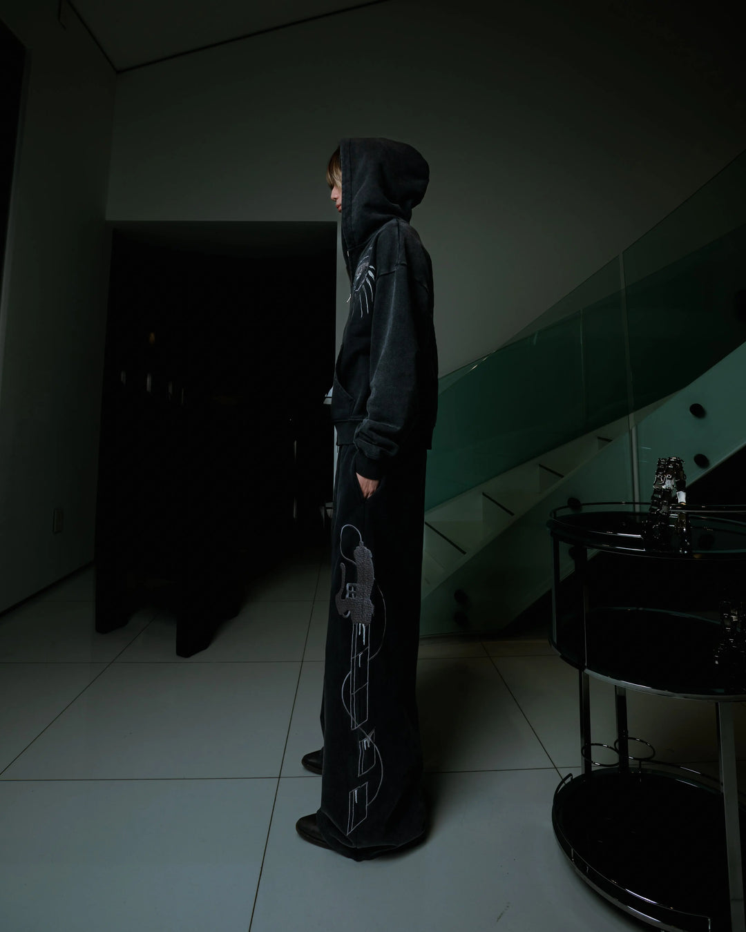 “AOT” Zip-Up (Stone) pholoh