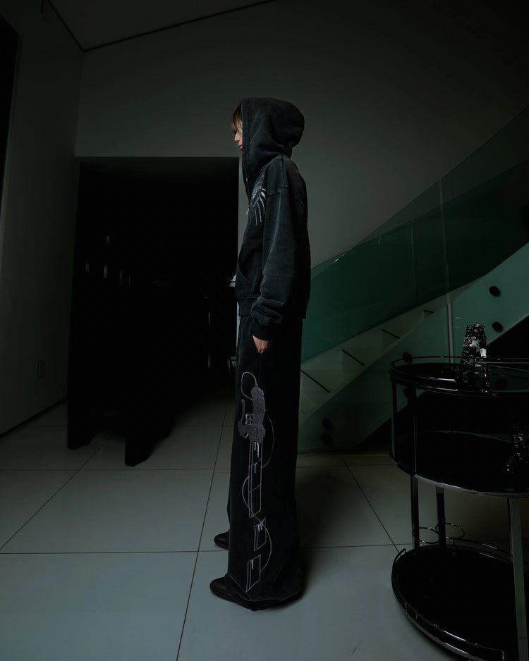 “AOT” Zip-Up (Stone) pholoh