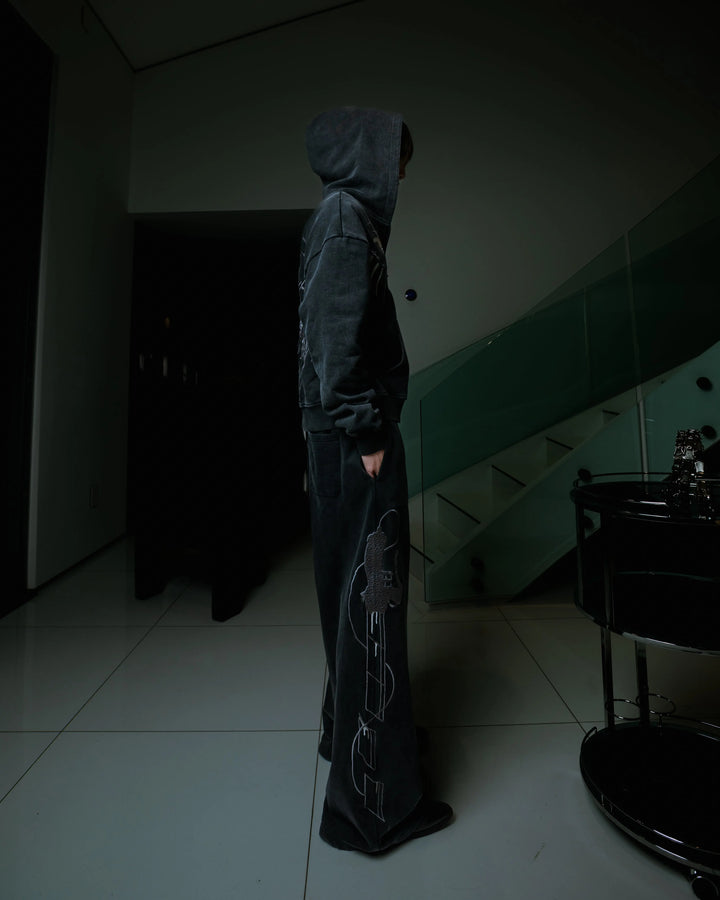 “AOT” Zip-Up (Stone) pholoh