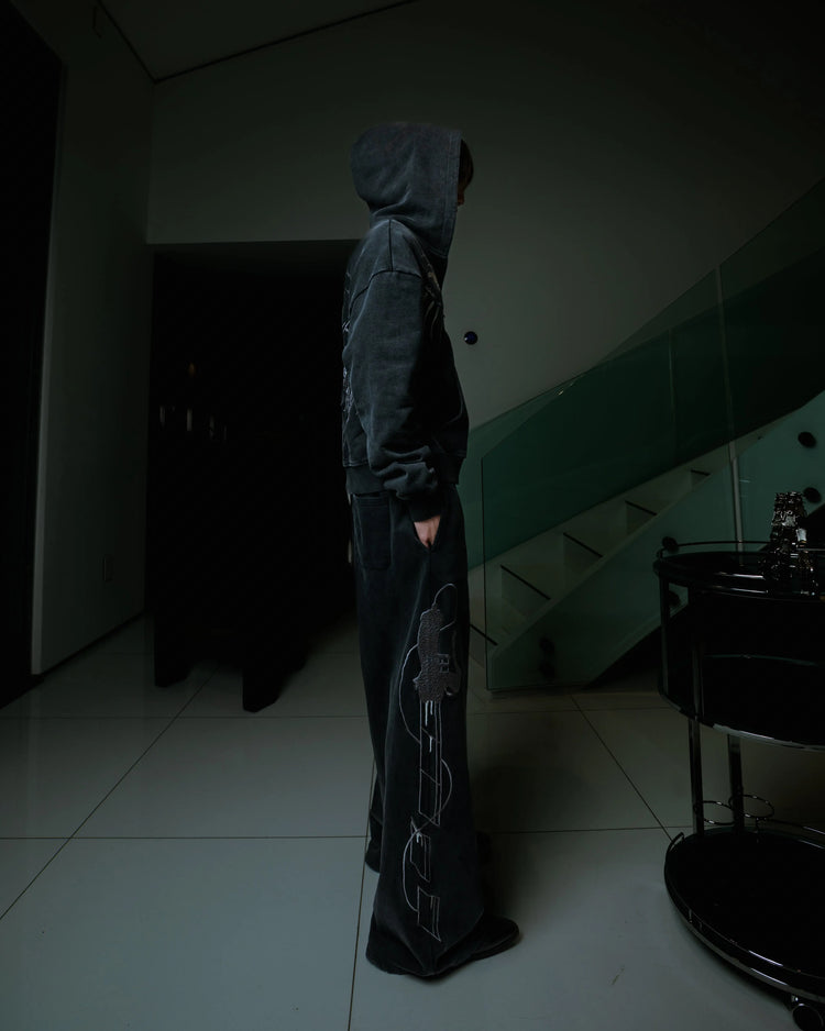 “AOT” Zip-Up (Stone) pholoh