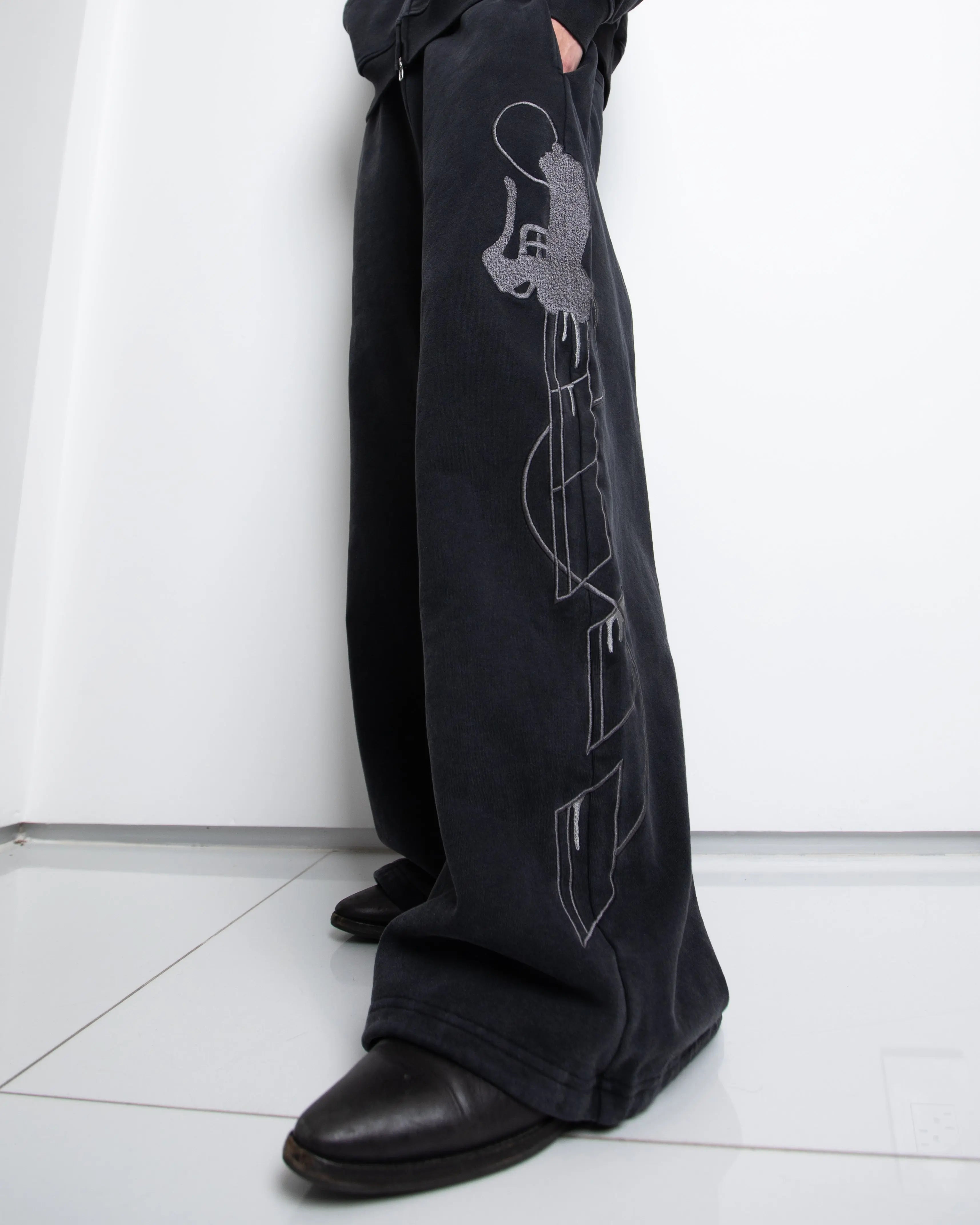 AOT” Sweats (Stone) – pholoh