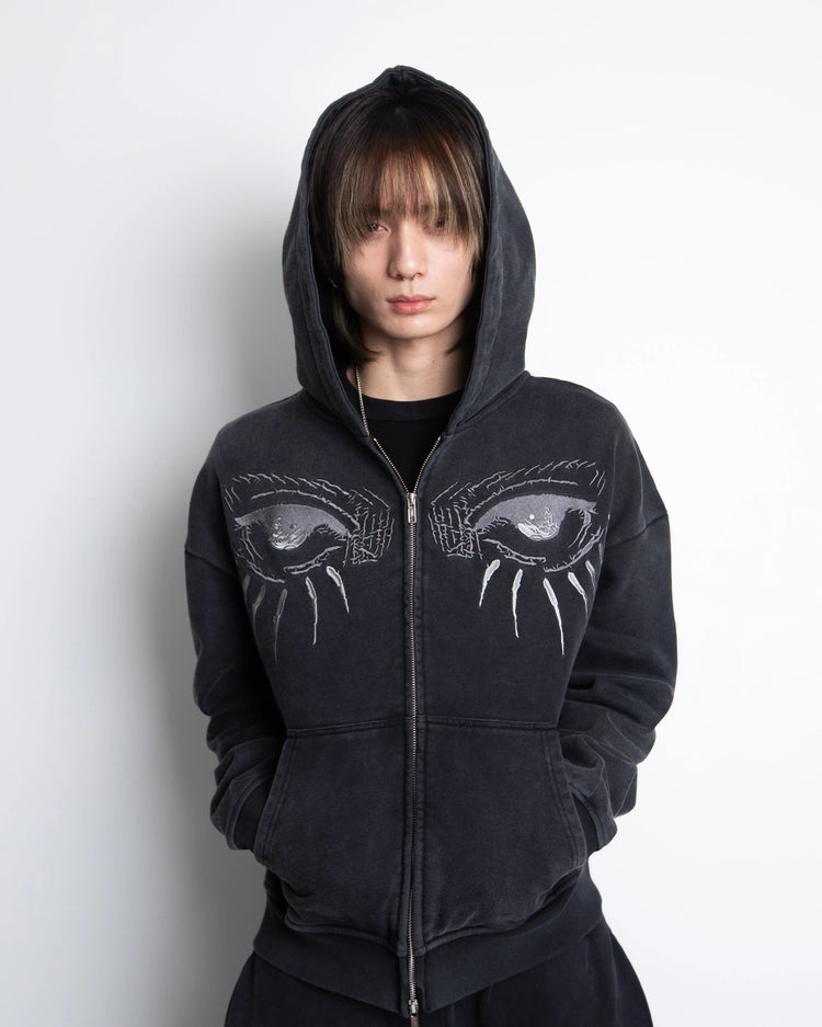 “AOT” Zip-Up (Stone) pholoh