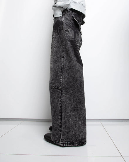 “Dark Knight” Jeans pholoh