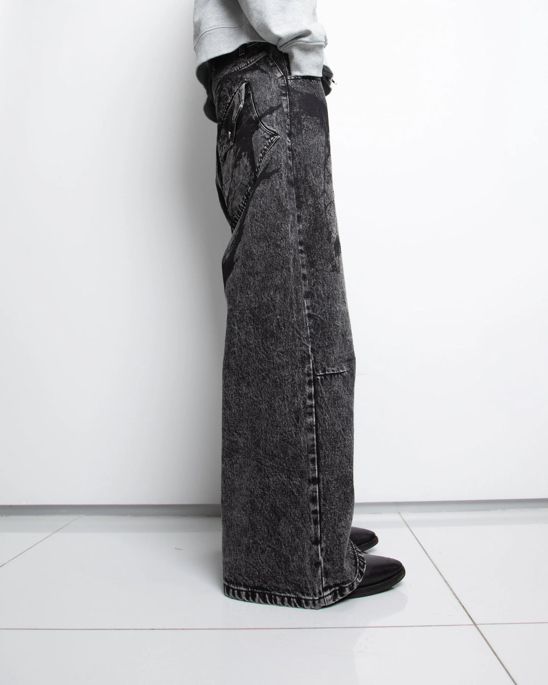 “Dark Knight” Jeans pholoh