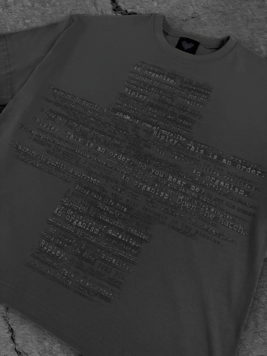 2 Alien t-shirt gray front print detail
