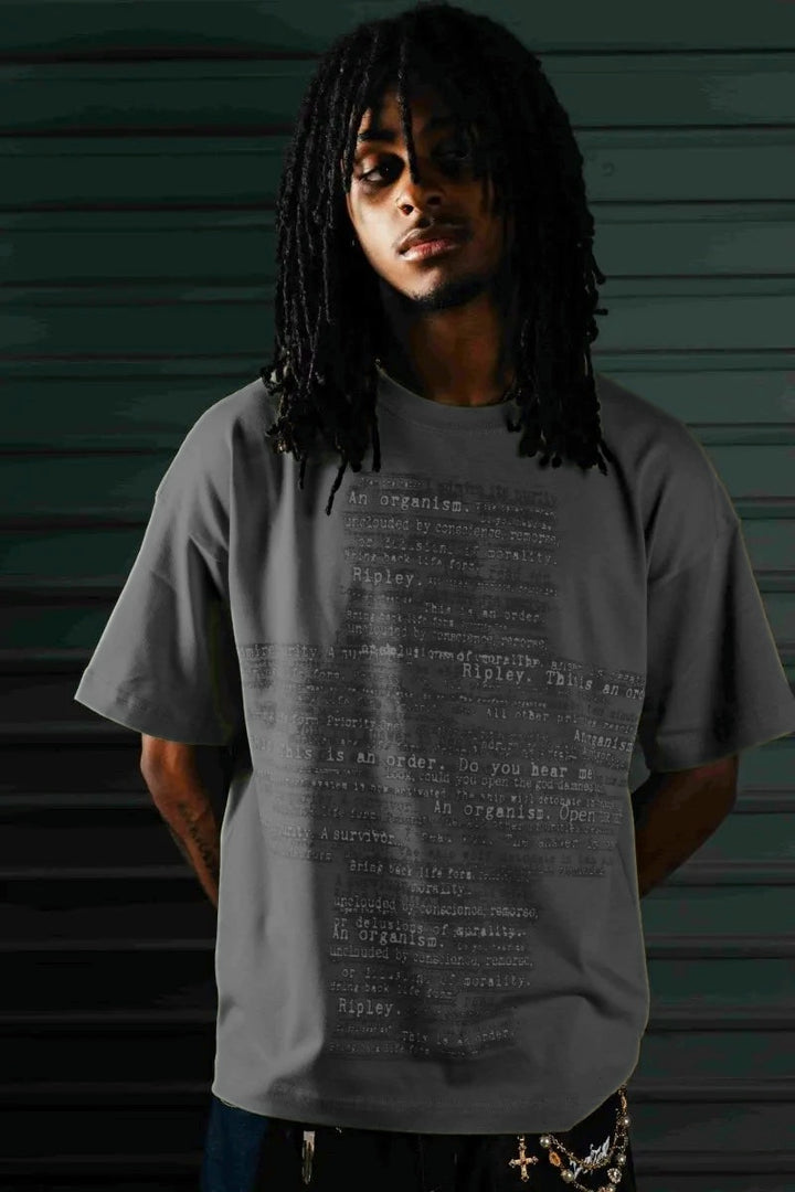 2 Alien t-shirt gray worn front