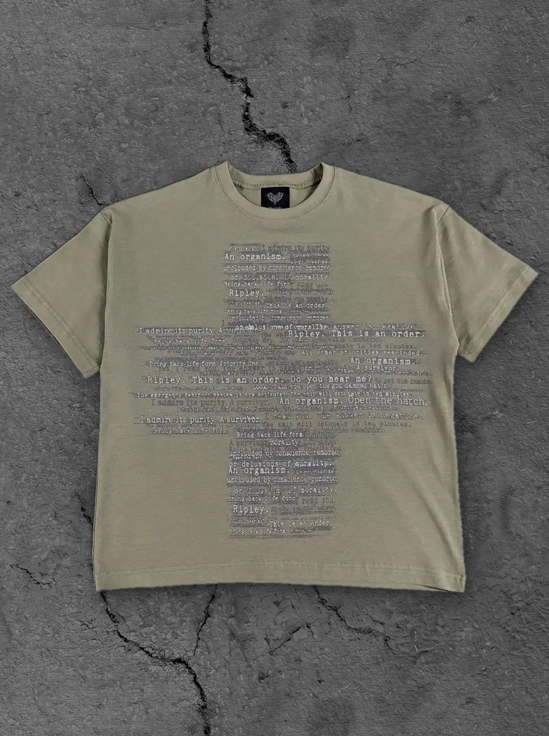 2 alien t shirt mint