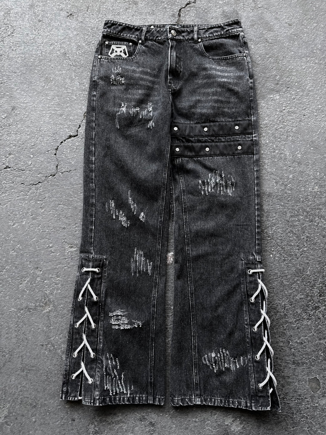 “Ichigo” Flared Jeans (Black)