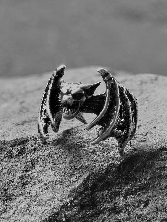 “KNIGHT” Ring
