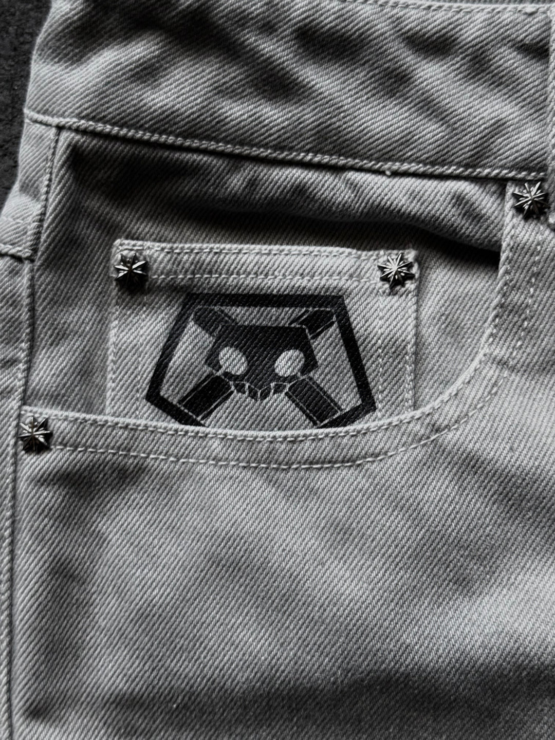 “Ichigo” Flared Jeans (White)