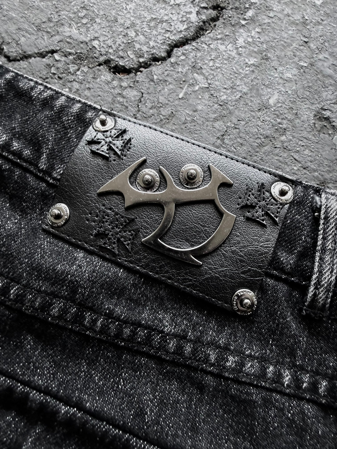 “Ichigo” Flared Jeans (Black)