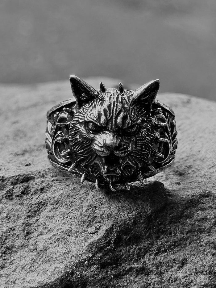 “LORE” Ring