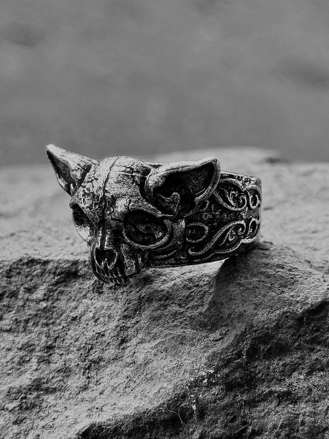 “N0IR” Ring