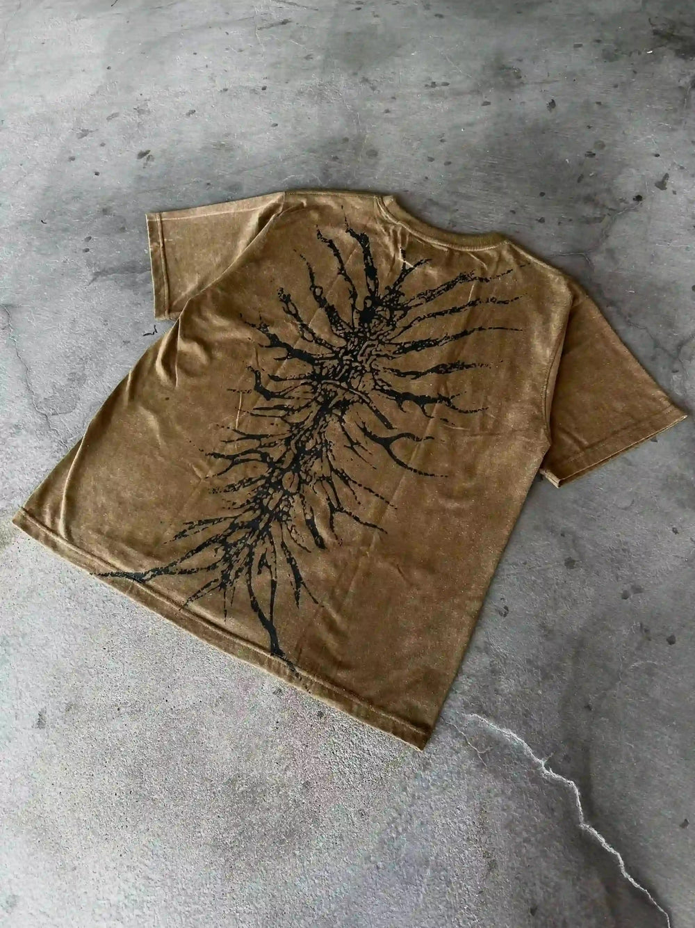 "Ghoul" T-shirt (Dark Beige)