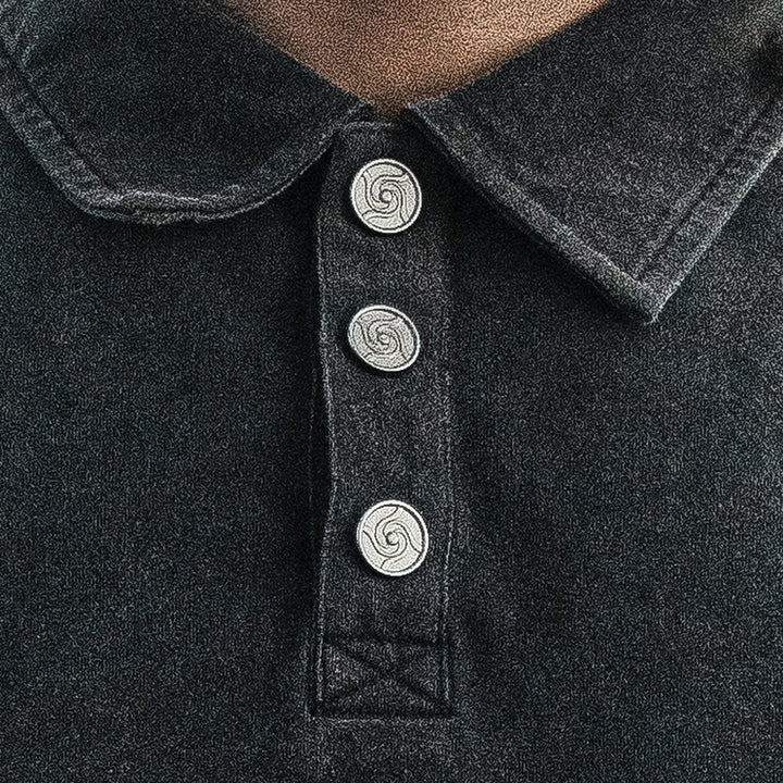 Hanten Polo (Stone), close-up: placket snaps