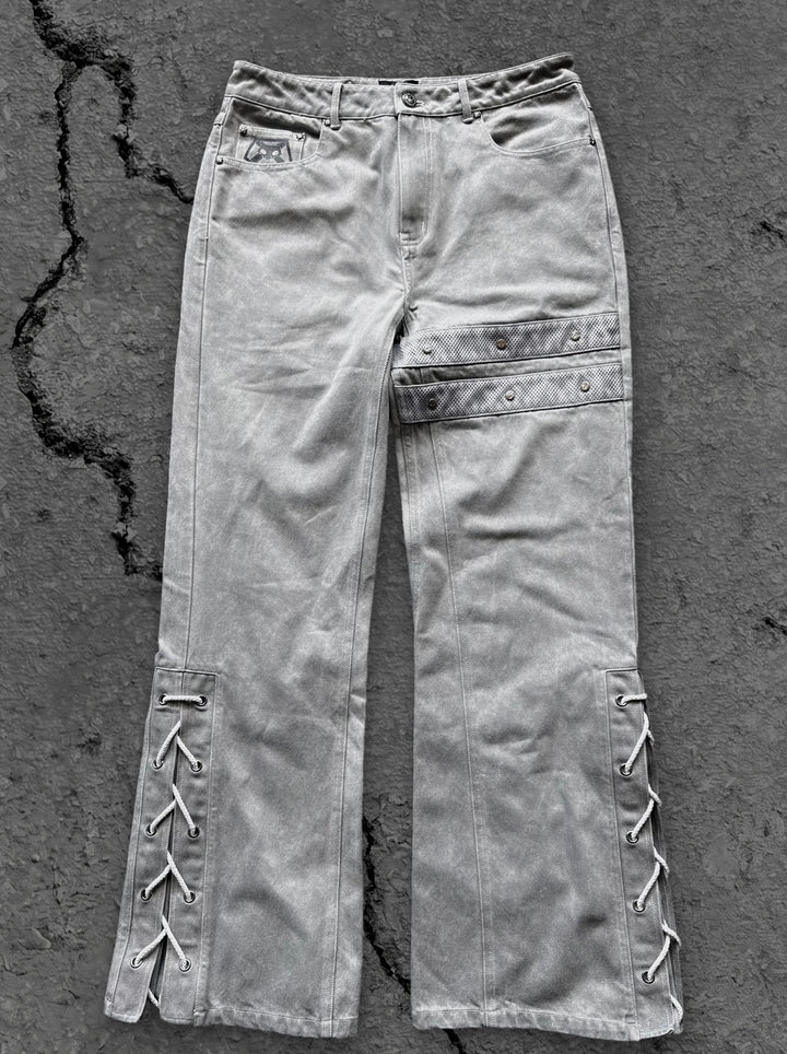itchigo flared jeans white