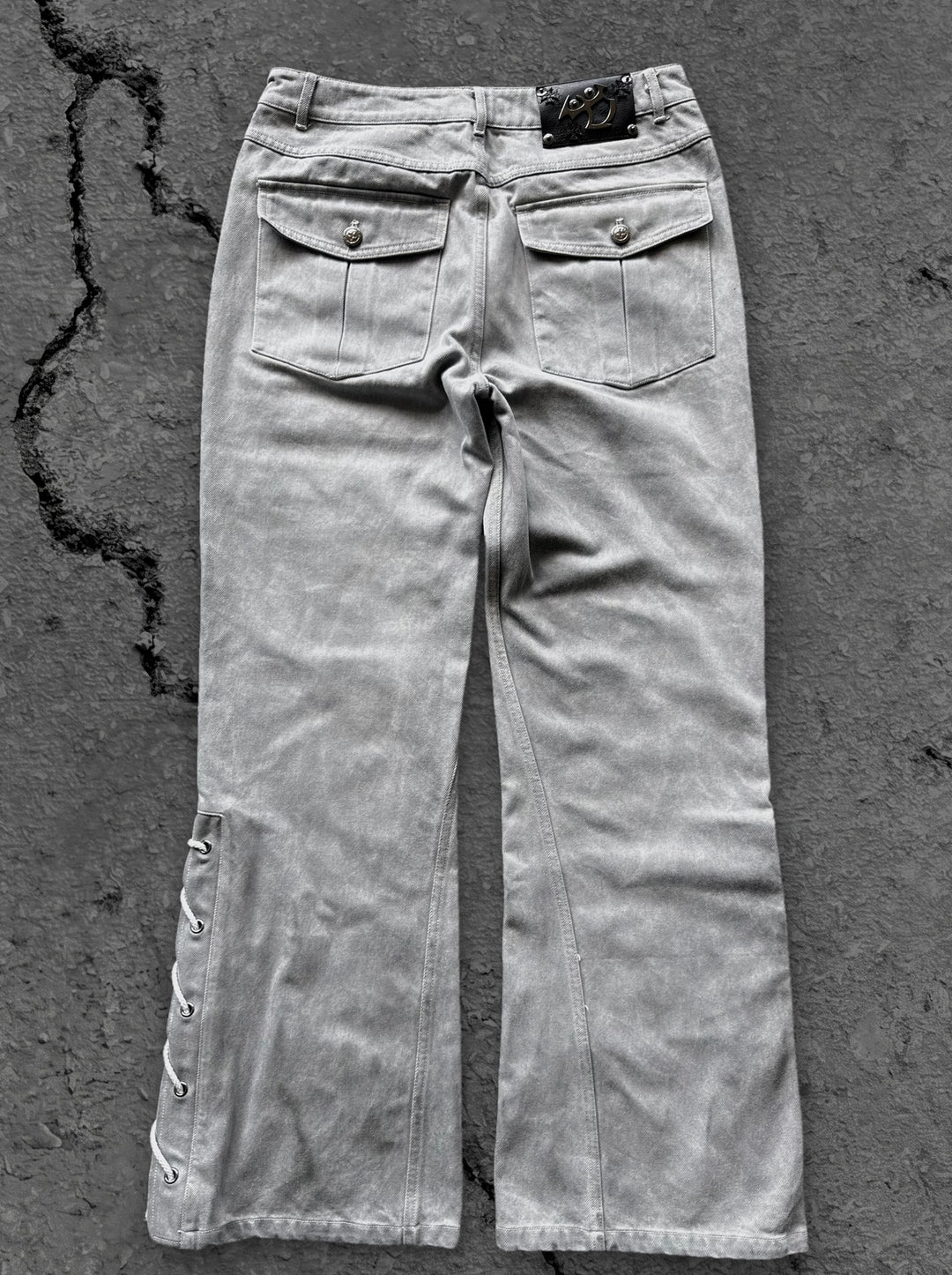 itchigo flared jeans white