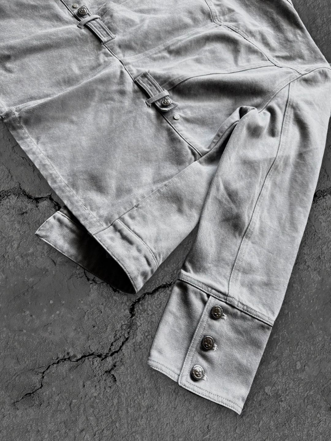 itchigo jacket white