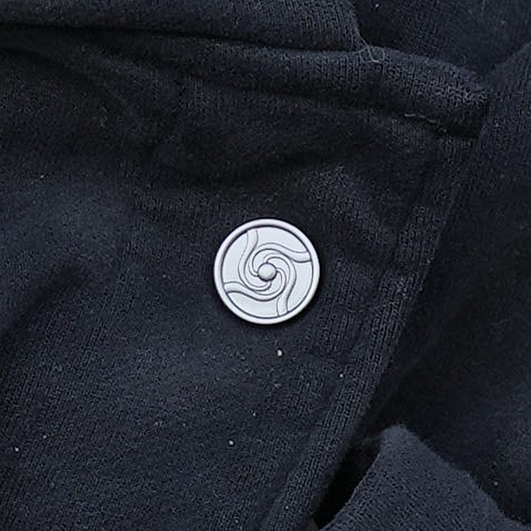 Kokusen Jacket (Onyx), close-up: button