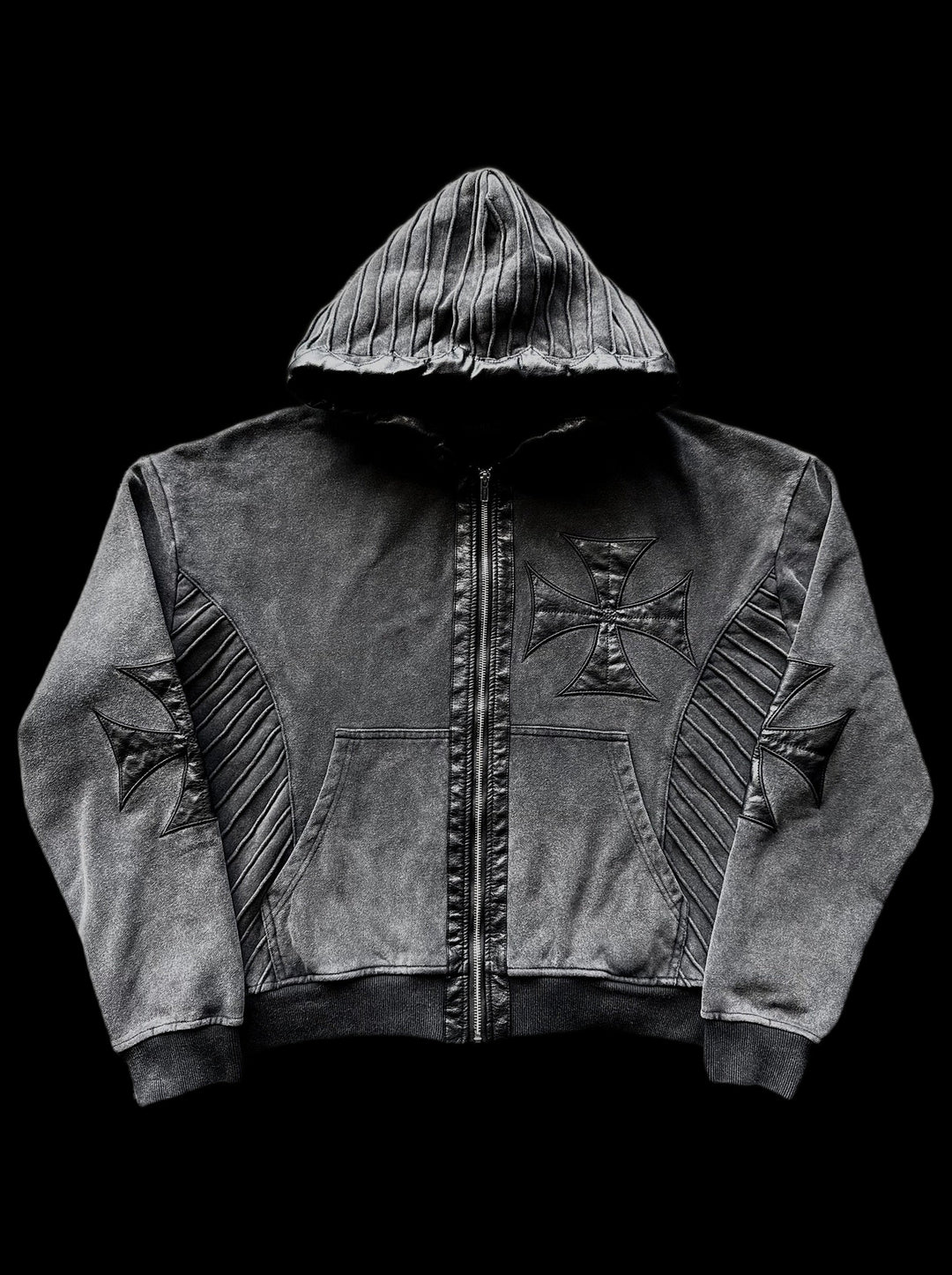 "Leon" Zip-Up on black