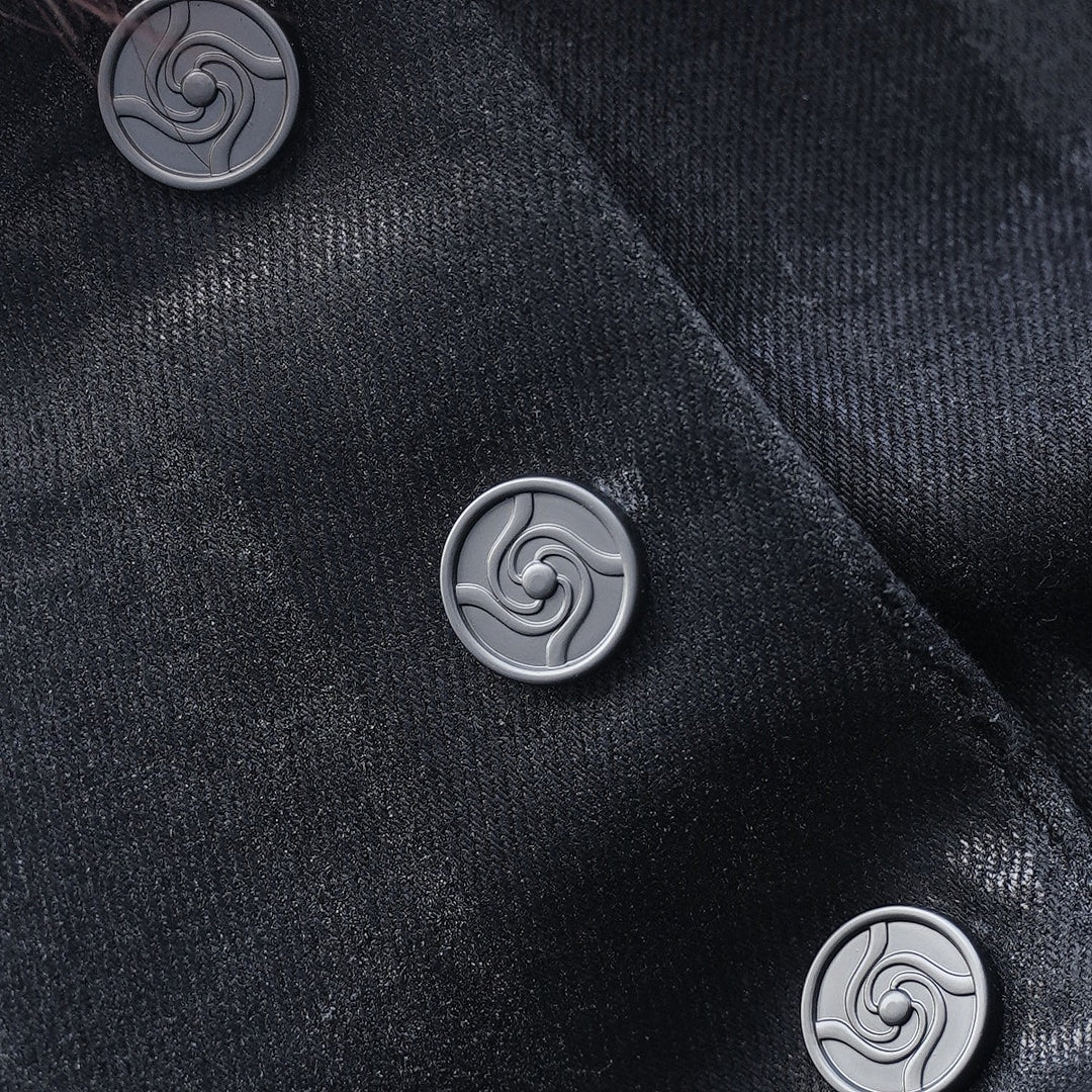 Shibuya Wax Jacket, close-up: collar buttons