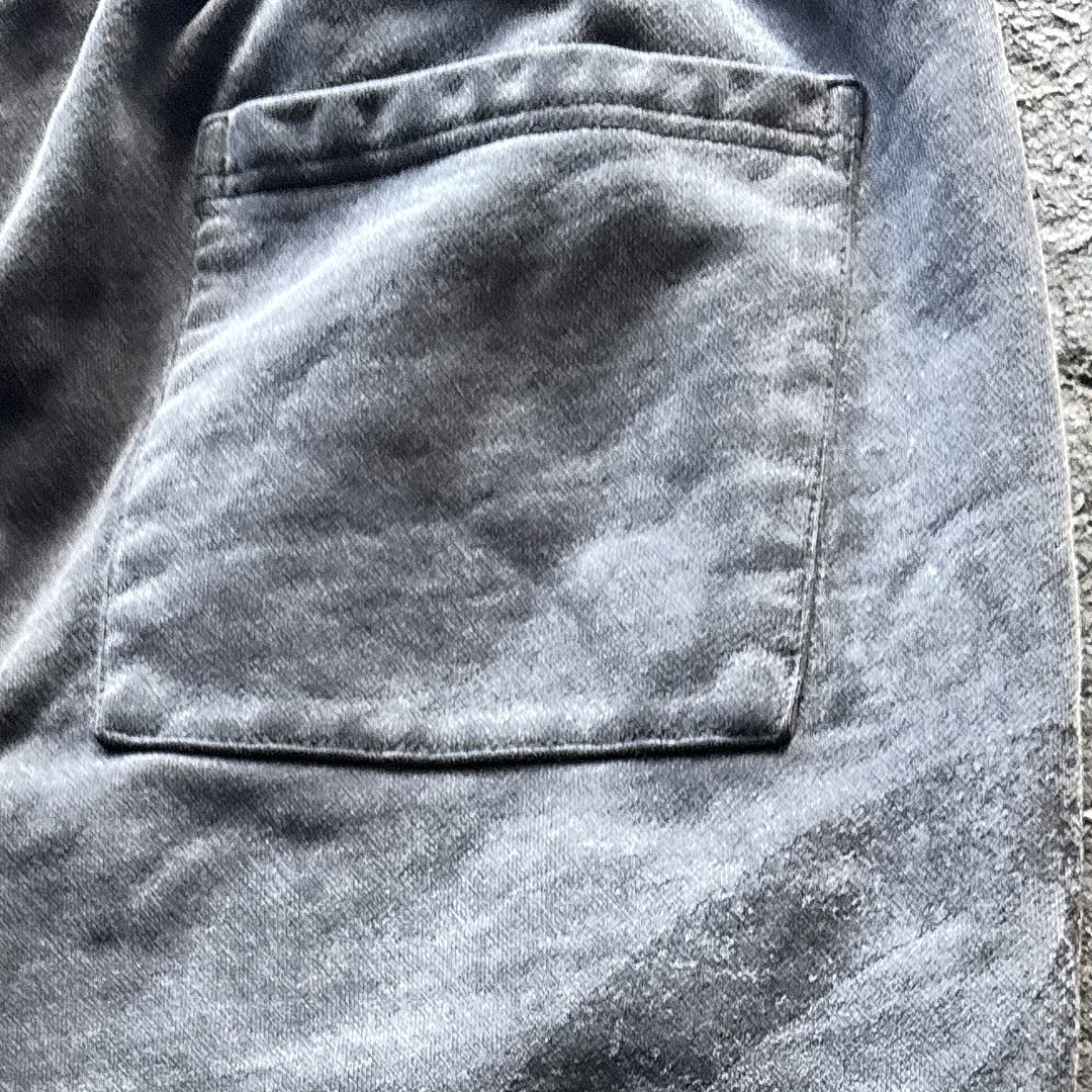 Uzumaki Shorts (Stone), close-up: back pocket