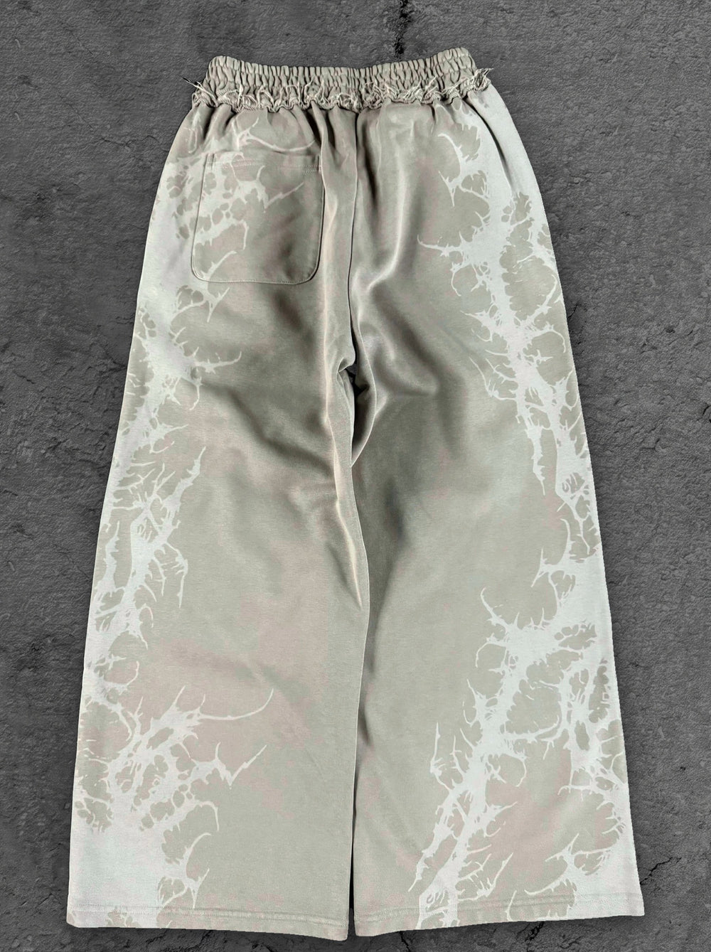 venom sweats tan