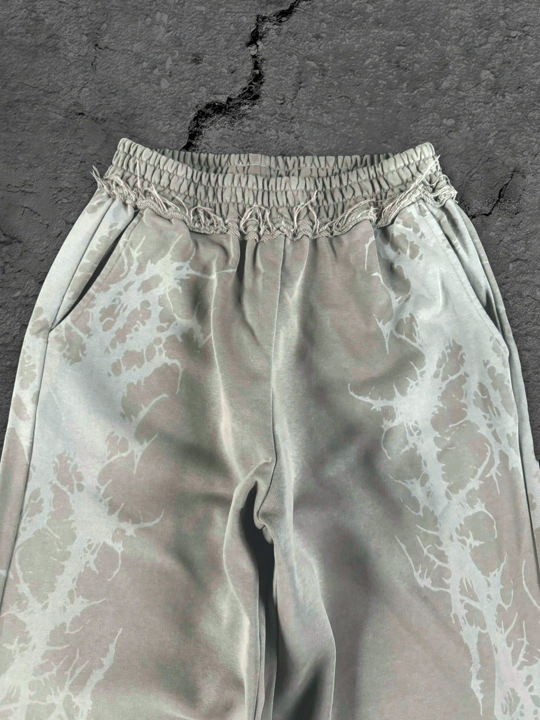 venom sweats tan