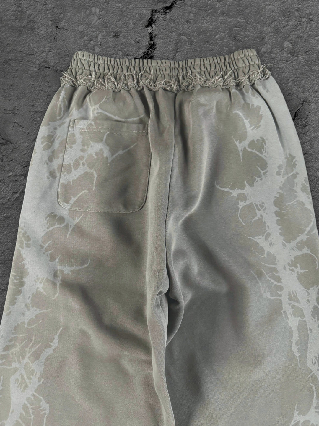 venom sweats tan